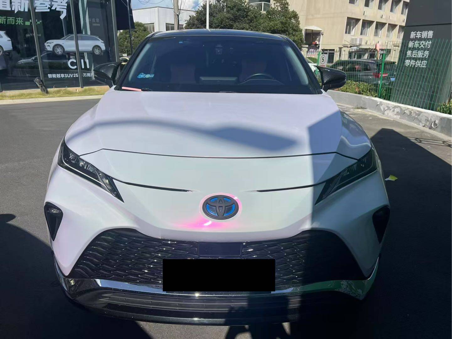 凌放HARRIER 2023款双擎 2.5L CVT两驱豪华版 油电混合 FOB宁波，最小起订量：3-4 件（一个40 英尺高柜集装箱）（可混合包装），二手车