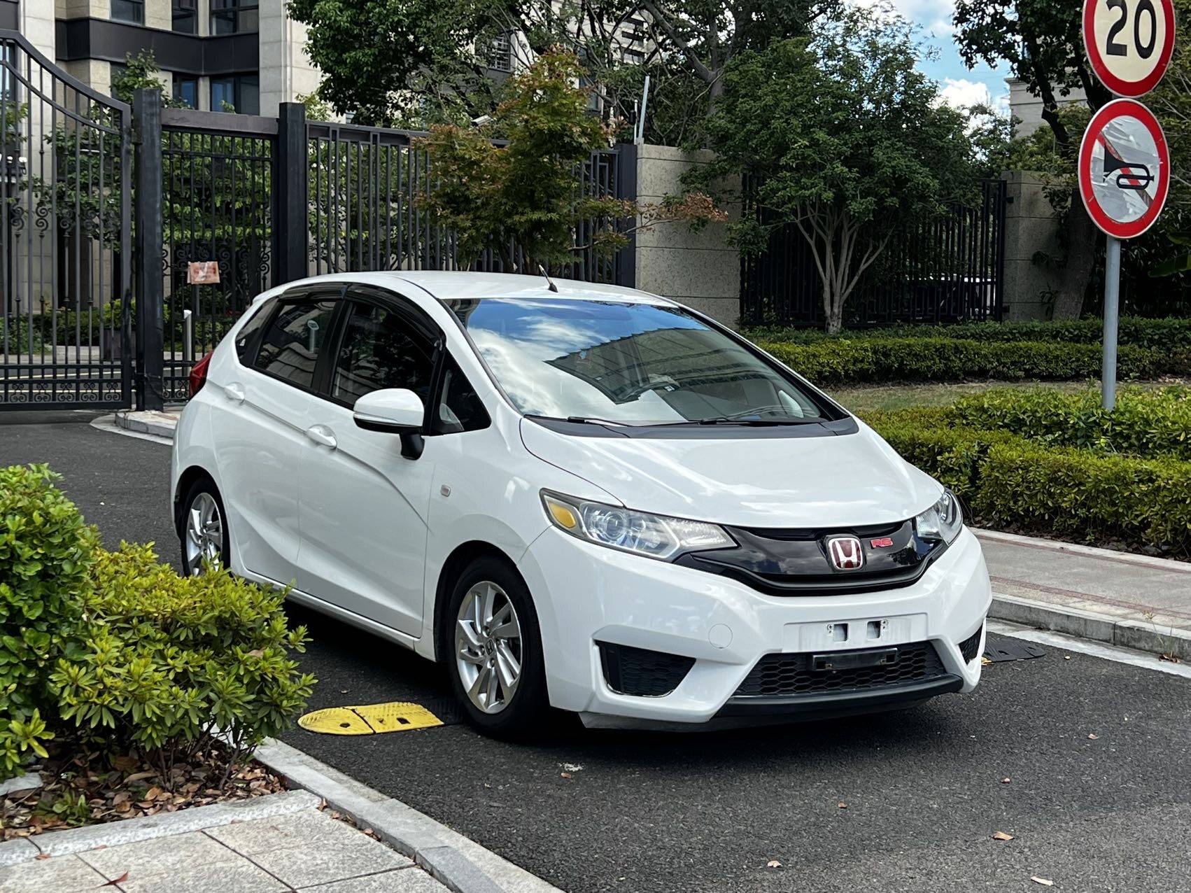 飞度 2016款 1.5L LX手动舒适型 汽油 FOB宁波，最小起订量：3-4 件（一个40 英尺高柜集装箱）（可混合包装），二手车