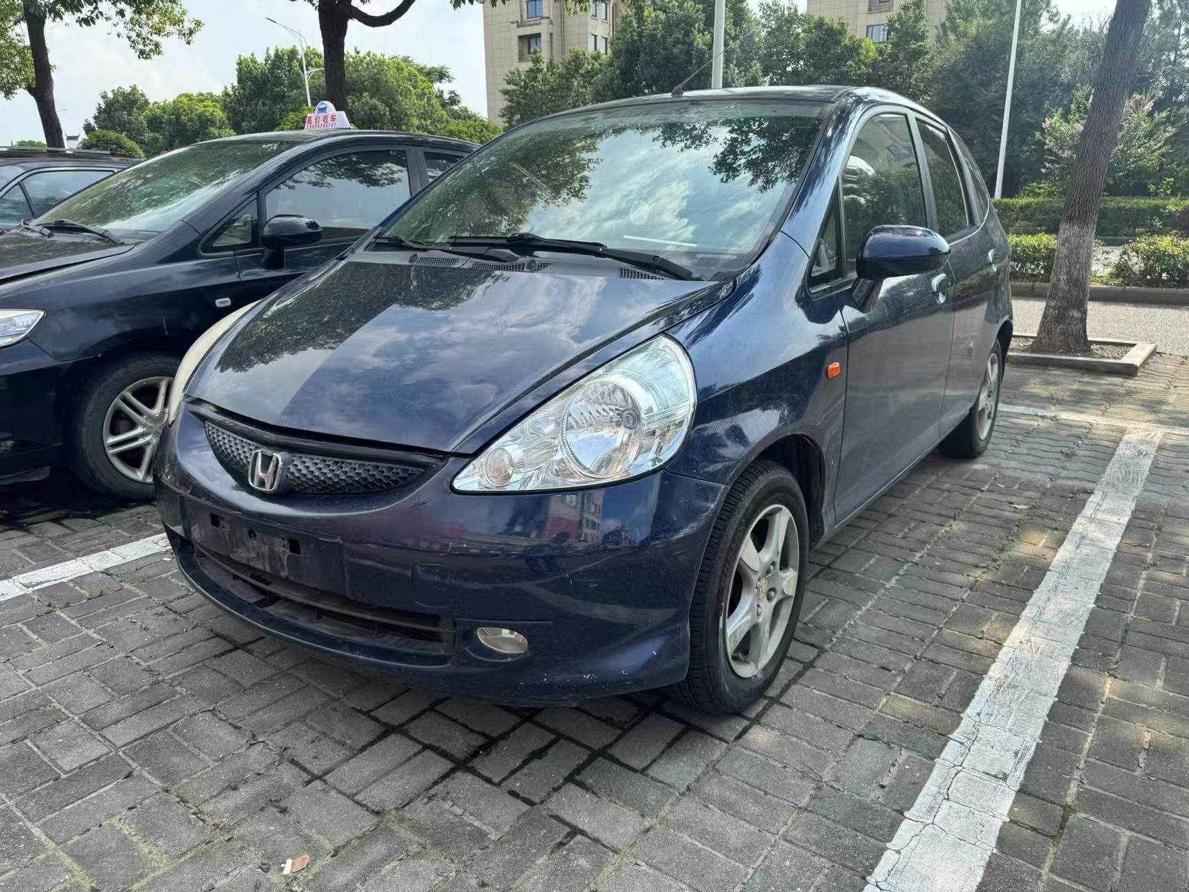 飞度 2007款 1.3L 手动标准版 汽油  FOB宁波，最小起订量：3-4 件（一个40 英尺高柜集装箱）（可混合包装），二手车