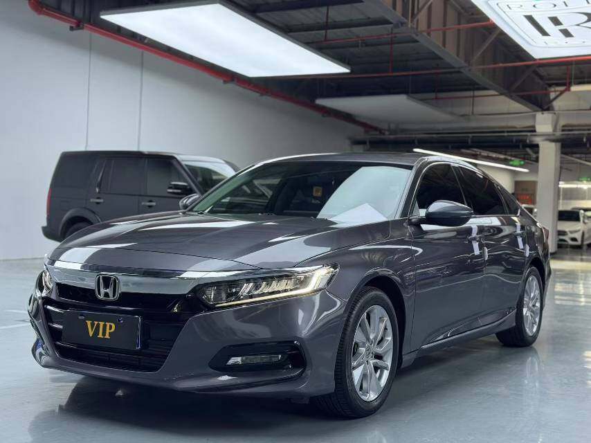 雅阁 2021款 260TURBO豪华·星空限量版 汽油 FOB宁波，最小起订量：3-4 件（一个40 英尺高柜集装箱）（可混合包装），二手车