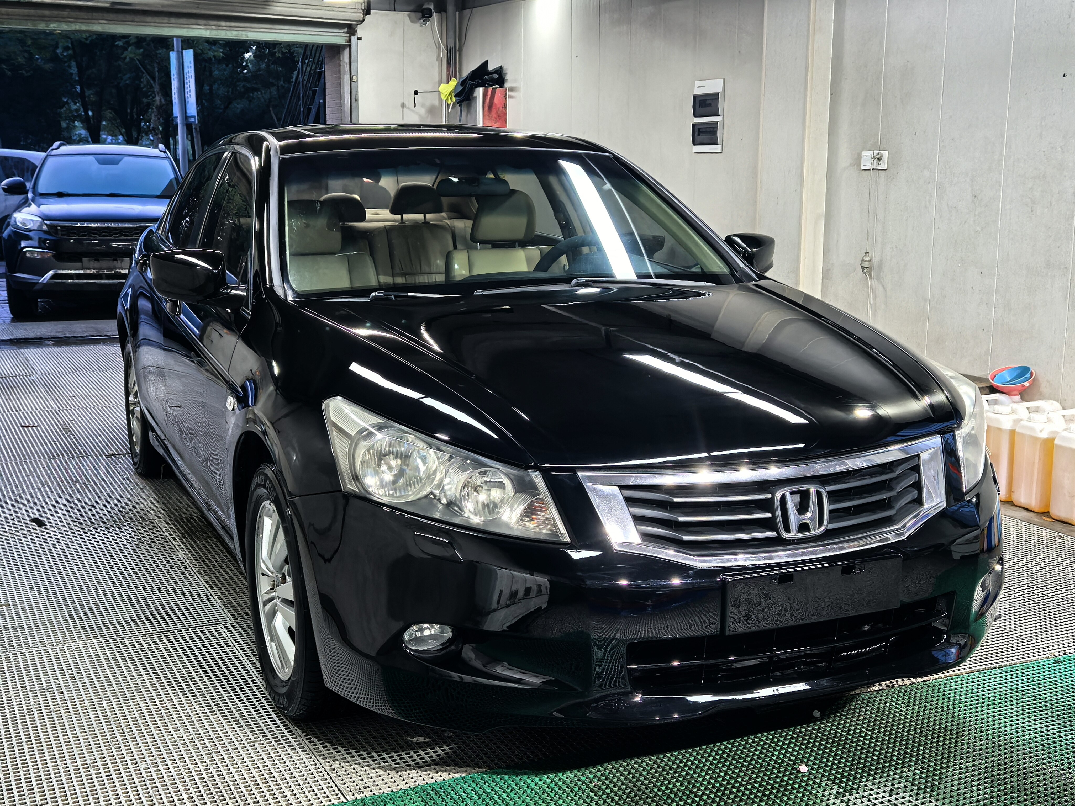 Accord 2008 2.0L EXNavi бензин FOB Ningbo, минимальный объем заказа: 3-4 шт (один 40-футовый высокий контейнер) (смешиваемая упаковка), подержанный автомобиль