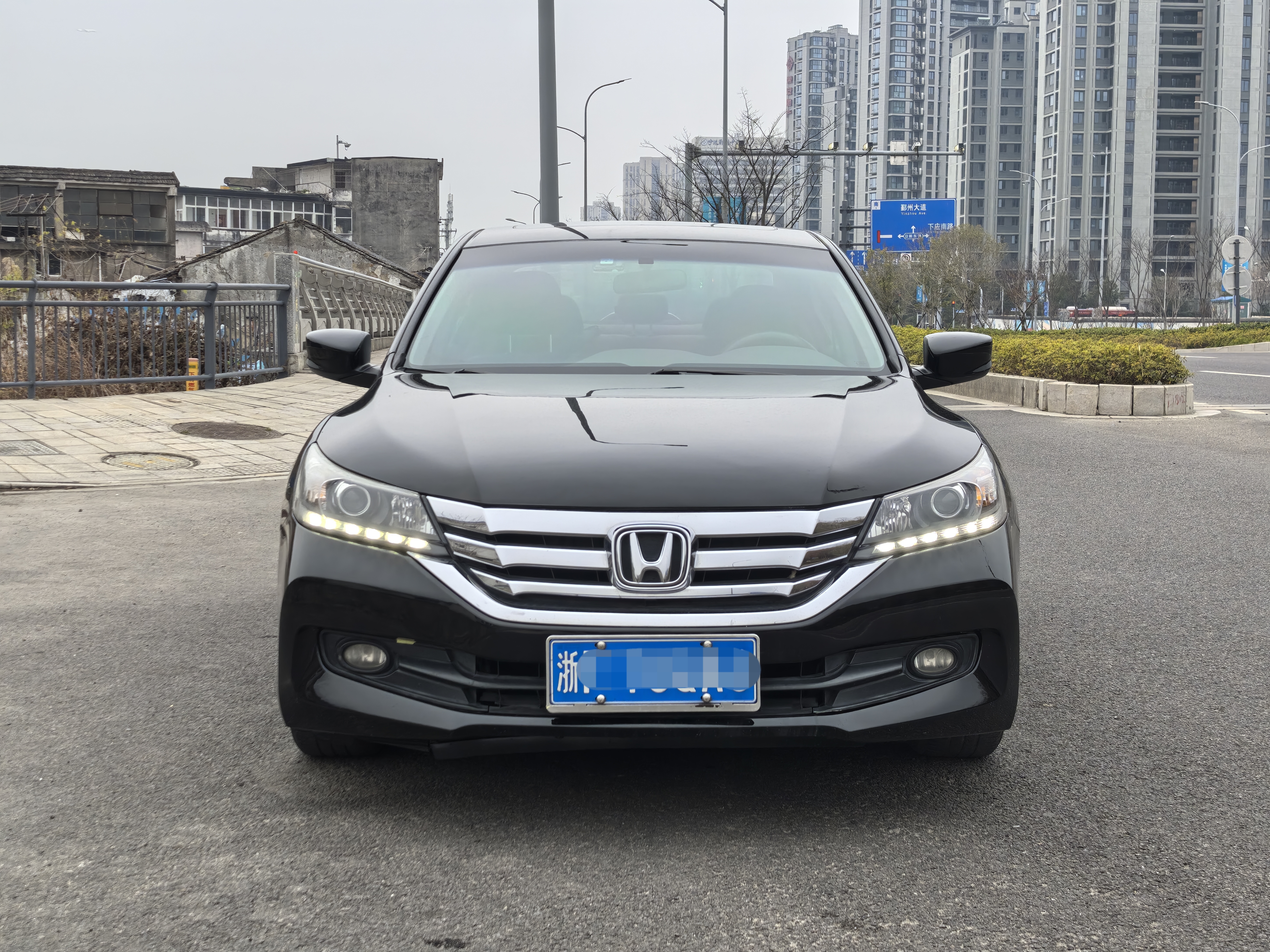 雅阁 2015款 2.0L LXS 精英版 汽油 FOB宁波，最小起订量：3-4 件（一个40 英尺高柜集装箱）（可混合包装），二手车