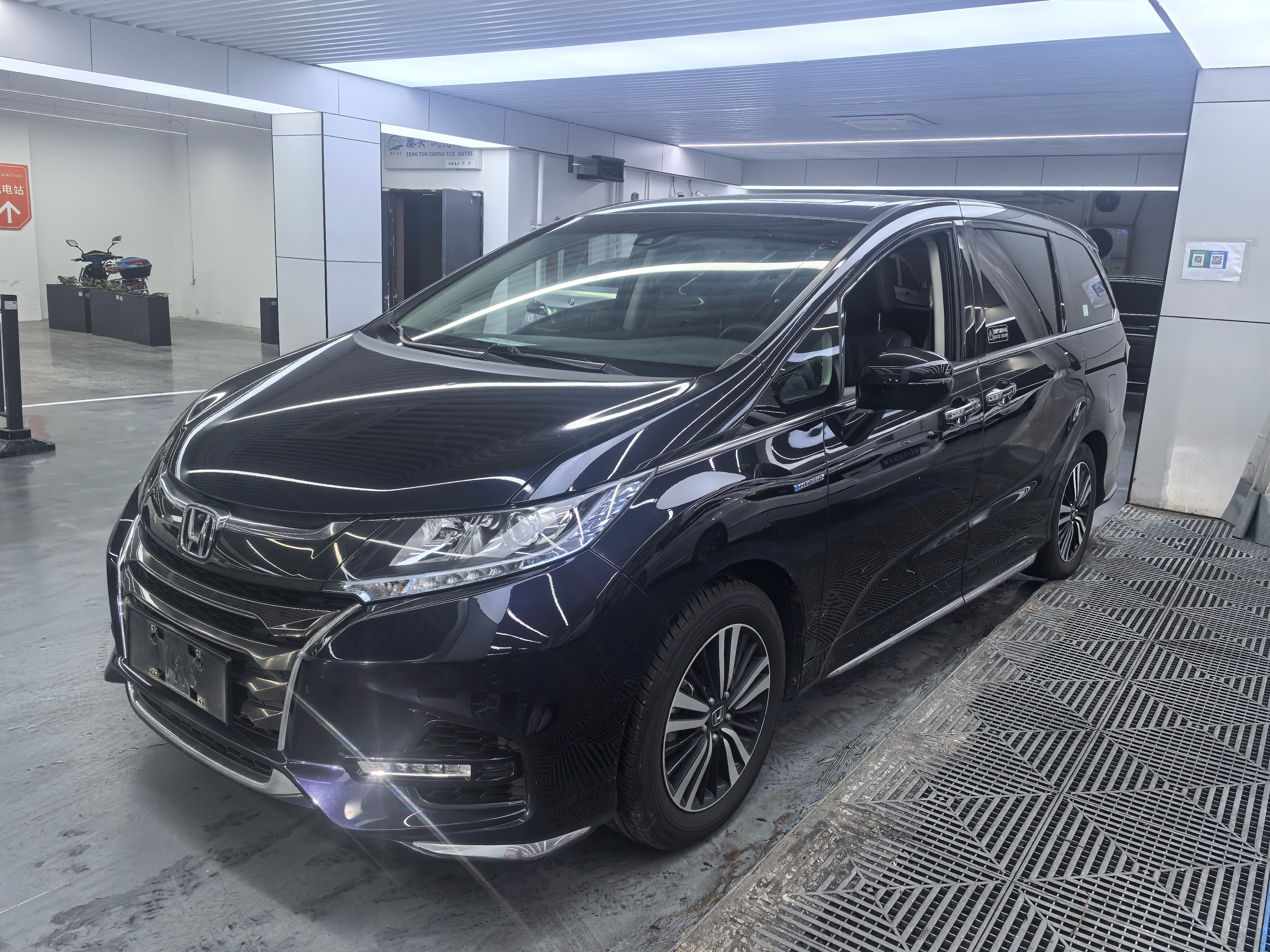 奥德赛 2019款 2.0L 锐·智享版 油电混合 FOB宁波，最小起订量：3-4 件（一个40 英尺高柜集装箱）（可混合包装），二手车