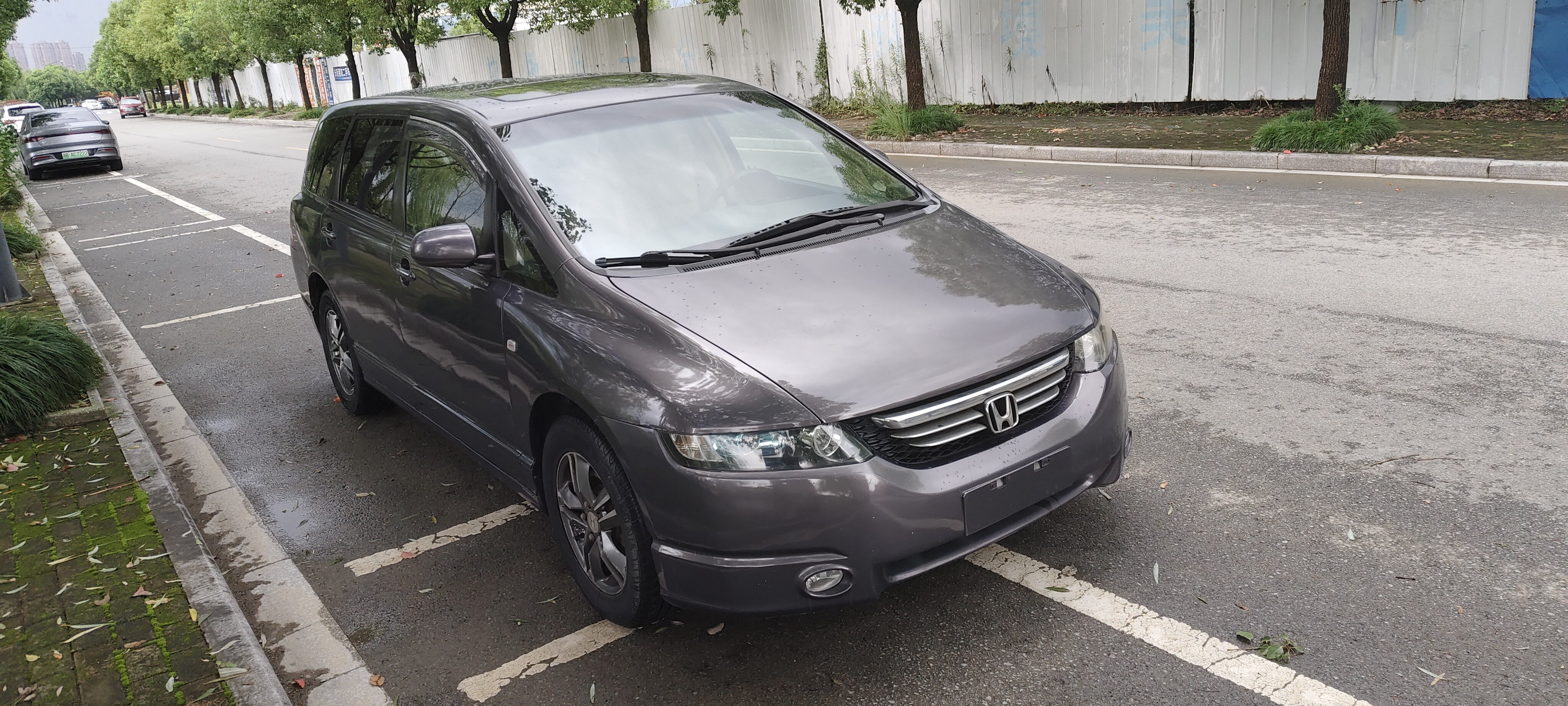 Odyssey 2006 2.4L роскошный бензин FOB Ningbo, минимальный объем заказа: 3-4 шт. (один 40-футовый высокий контейнер) (смешиваемый пакет), подержанный автомобиль