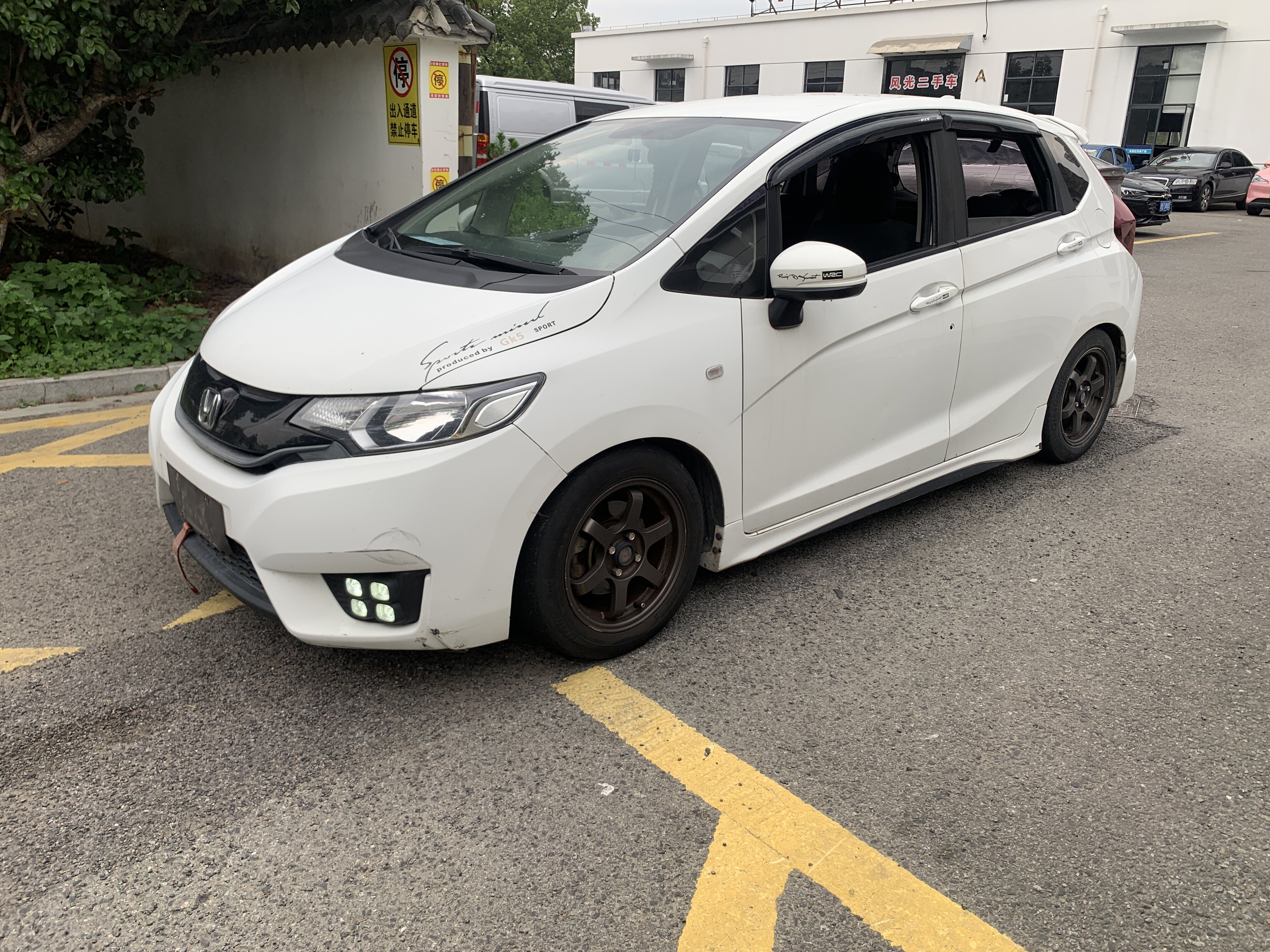 飞度 2016款 1.5L LX手动舒适型 汽油 FOB宁波，最小起订量：3-4 件（一个40 英尺高柜集装箱）（可混合包装），二手车