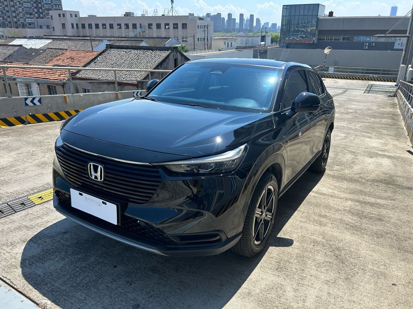 缤智 2023款 1.5L CVT科技版 汽油 FOB宁波，最小起订量：3-4 件（一个40 英尺高柜集装箱）（可混合包装），二手车