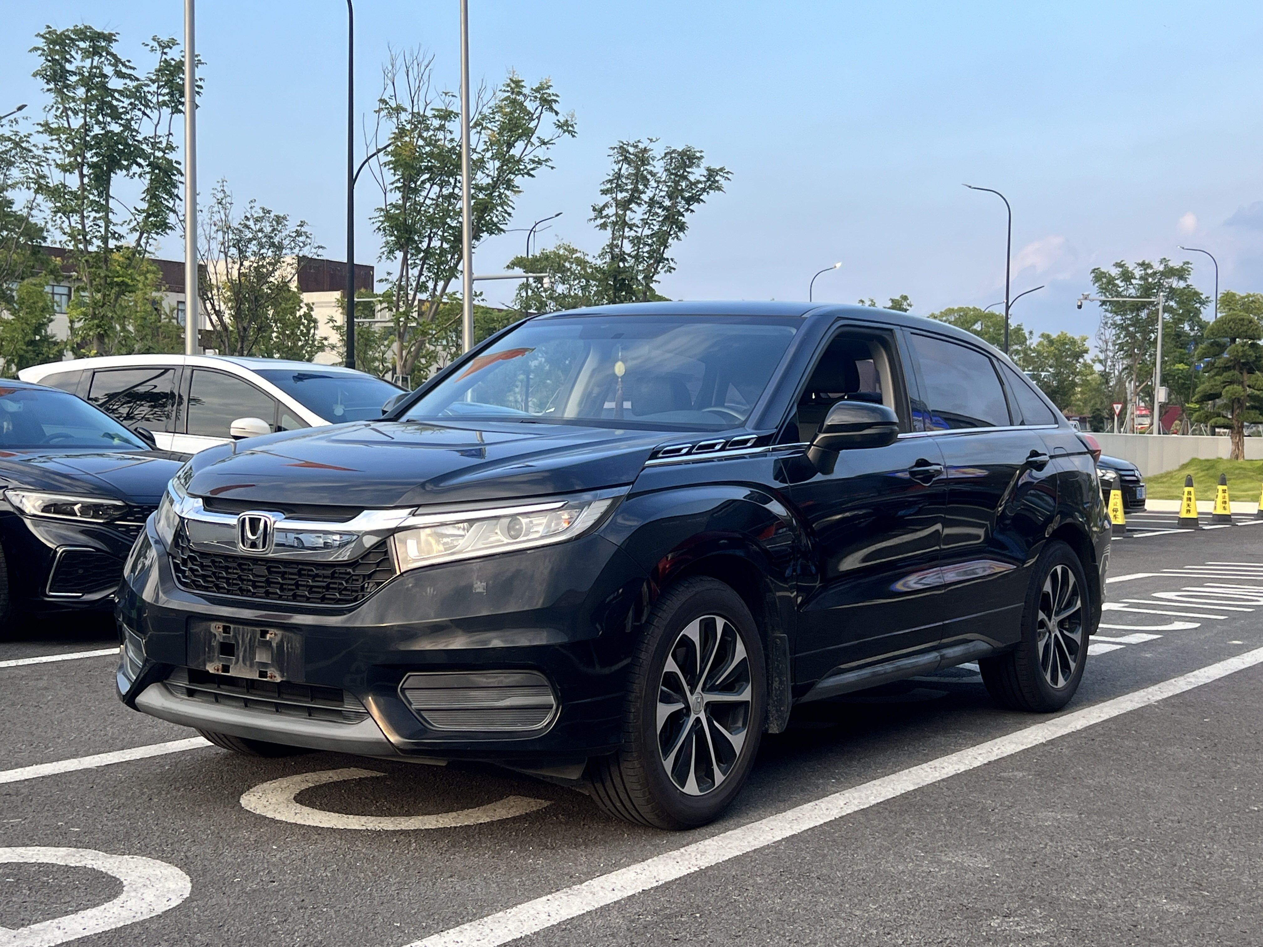 冠道 2017款 240TURBO两驱舒享版 汽油 FOB宁波，最小起订量：3-4 件（一个40 英尺高柜集装箱）（可混合包装），二手车