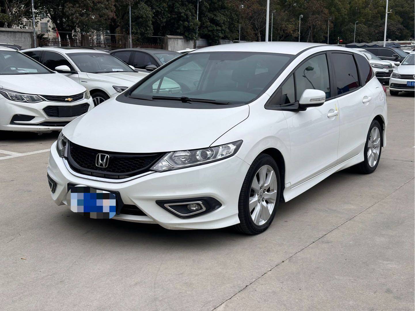 杰德 2014款 1.8L 自动舒适精英版 5座 汽油 FOB宁波，最小起订量：3-4 件（一个40 英尺高柜集装箱）（可混合包装），二手车