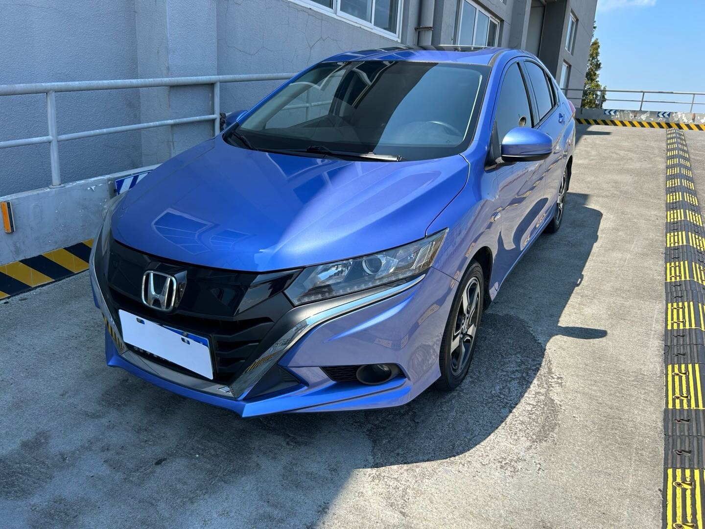 竞瑞 2017款 1.5L CVT风尚版 汽油 FOB宁波，最小起订量：3-4 件（一个40 英尺高柜集装箱）（可混合包装），二手车