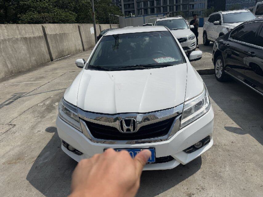 凌派 2016款 1.8L 手动舒适版 汽油 FOB宁波，最小起订量：3-4 件（一个40 英尺高柜集装箱）（可混合包装），二手车