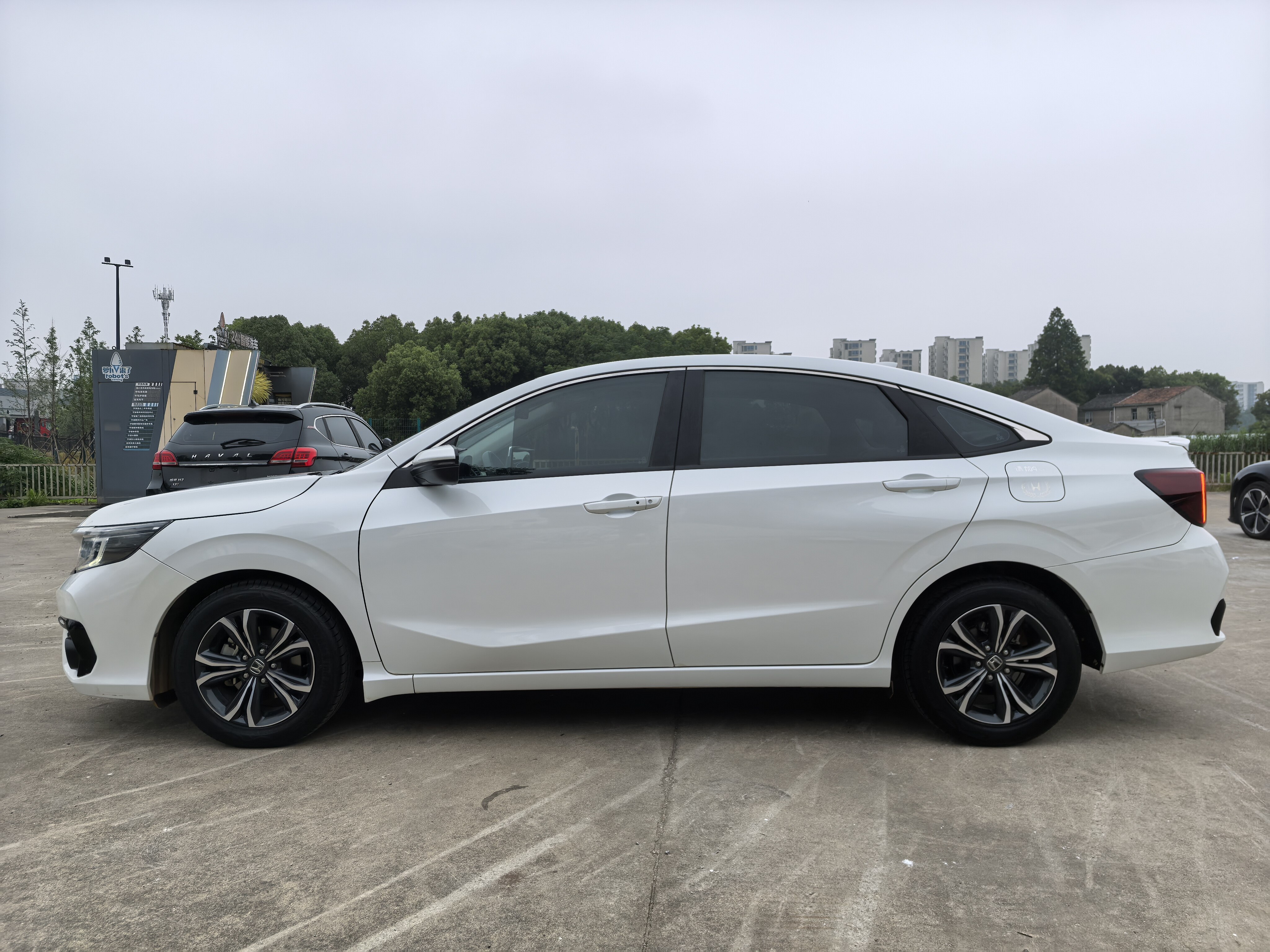 享域 2022款 180TURBO CVT耀享版 汽油 FOB宁波，最小起订量：3-4 件（一个40 英尺高柜集装箱）（可混合包装），二手车