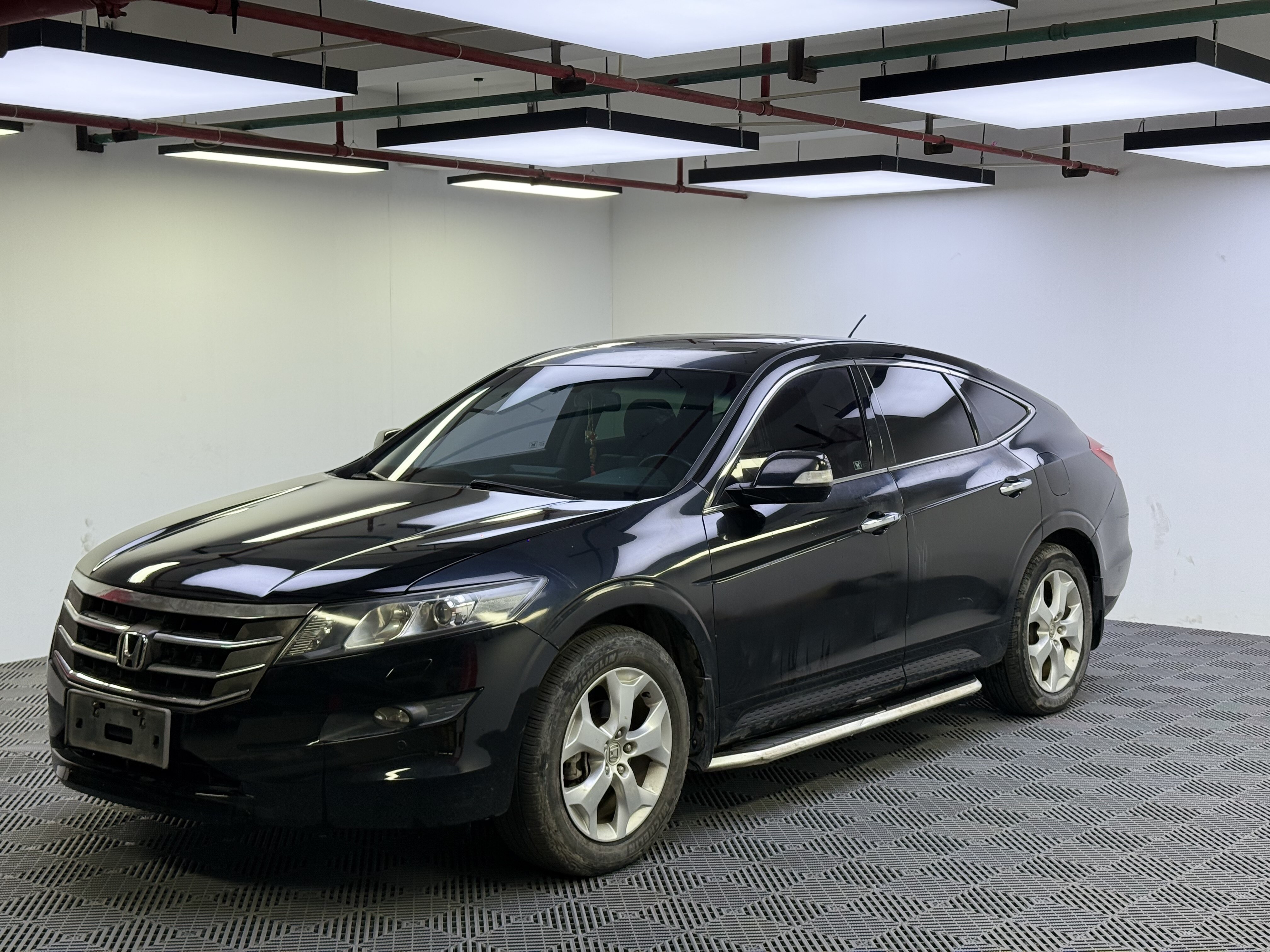 歌诗图 2012款 2.4L 豪华版 汽油 FOB宁波，最小起订量：3-4 件（一个40 英尺高柜集装箱）（可混合包装），二手车