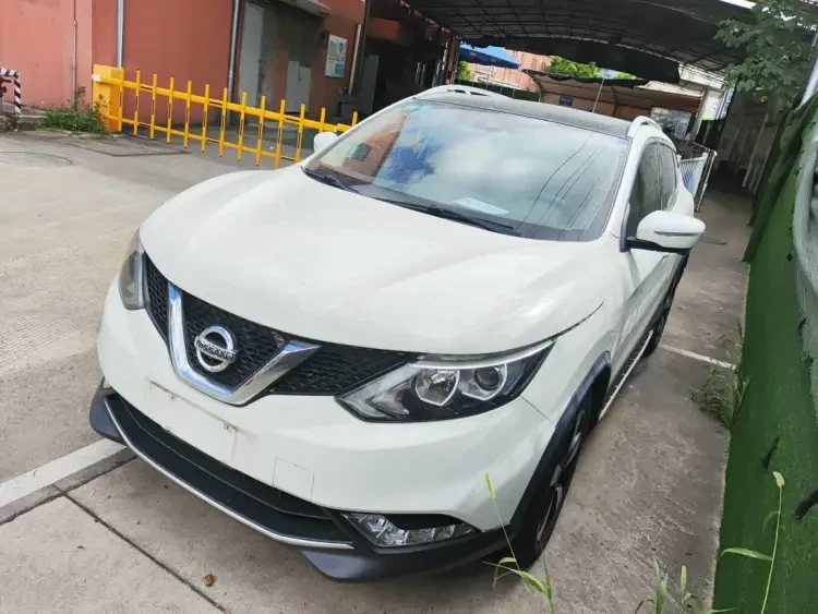 逍客 2017款 2.0L CVT豪华版 国V 汽油 FOB宁波，最小起订量：3-4 件（一个40 英尺高柜集装箱）（可混合包装），二手车