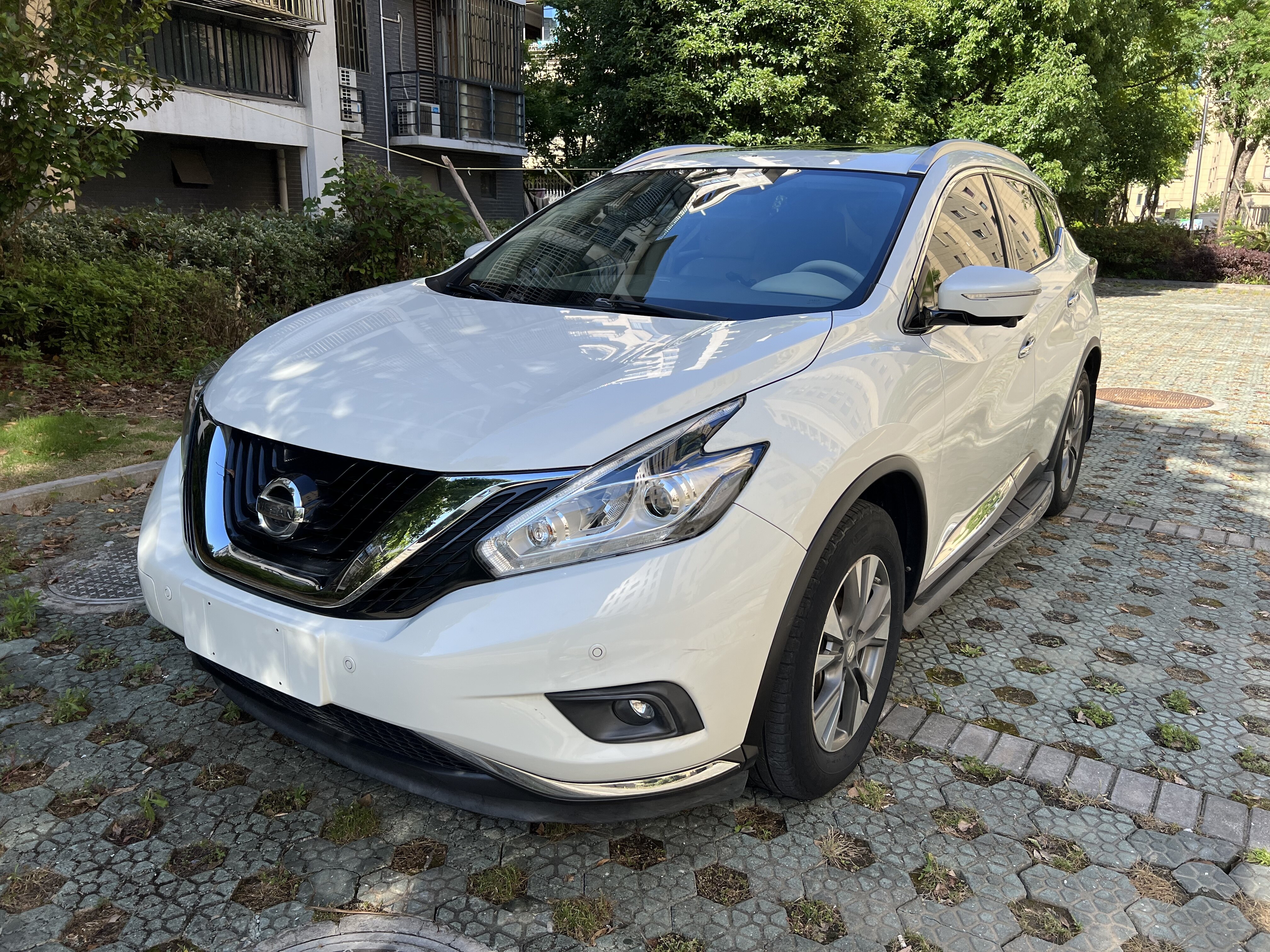 楼兰 2015款 2.5L XV RES Plus 两驱豪雅版 汽油 FOB宁波，最小起订量：3-4 件（一个40 英尺高柜集装箱）（可混合包装），二手车