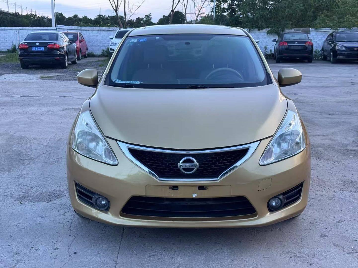 骐达TIIDA 2011款 1.6L CVT豪华型 汽油 FOB宁波，最小起订量：3-4 件（一个40 英尺高柜集装箱）（可混合包装），二手车