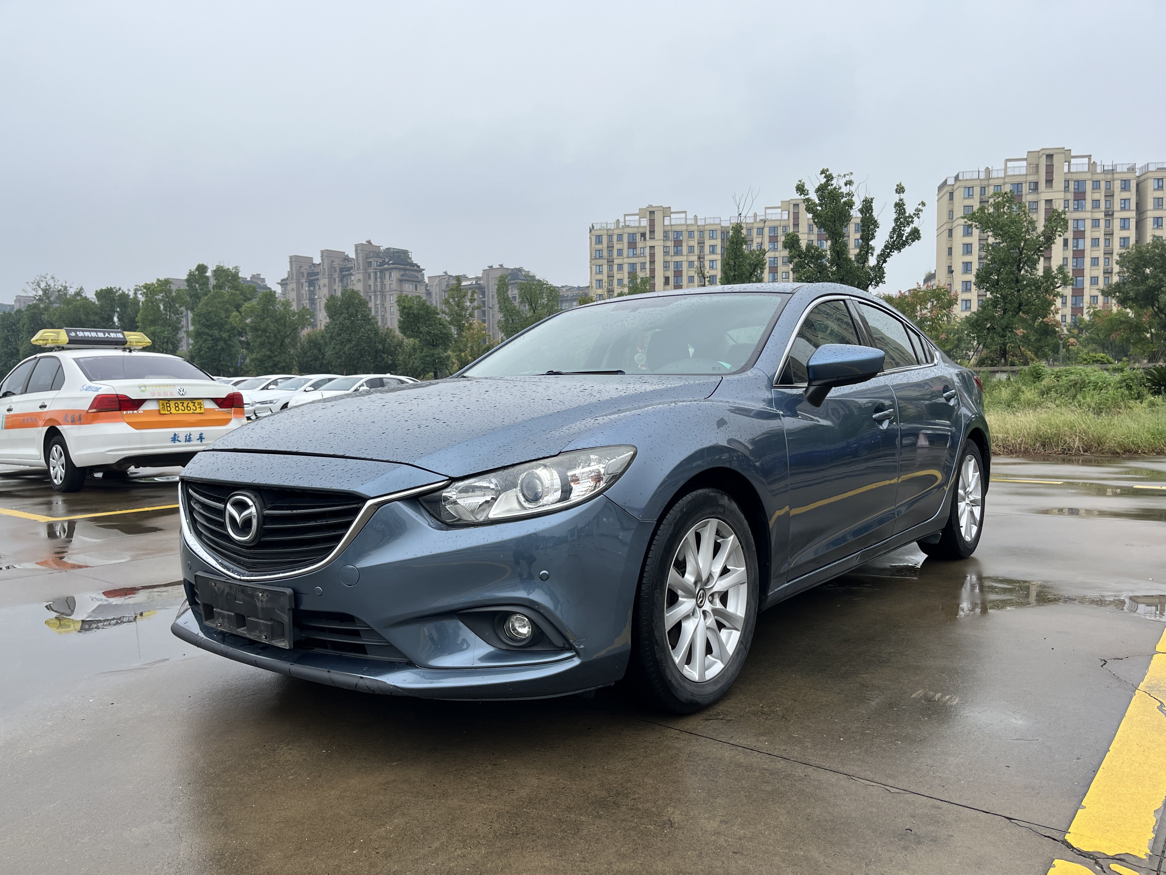 Atenza 2015 2.0L Blue Sky Deluxe версия бензина FOB Ningbo, минимальный объем заказа: 3-4 шт (один 40-футовый высокий контейнер) (смешиваемая упаковка), подержанный автомобиль