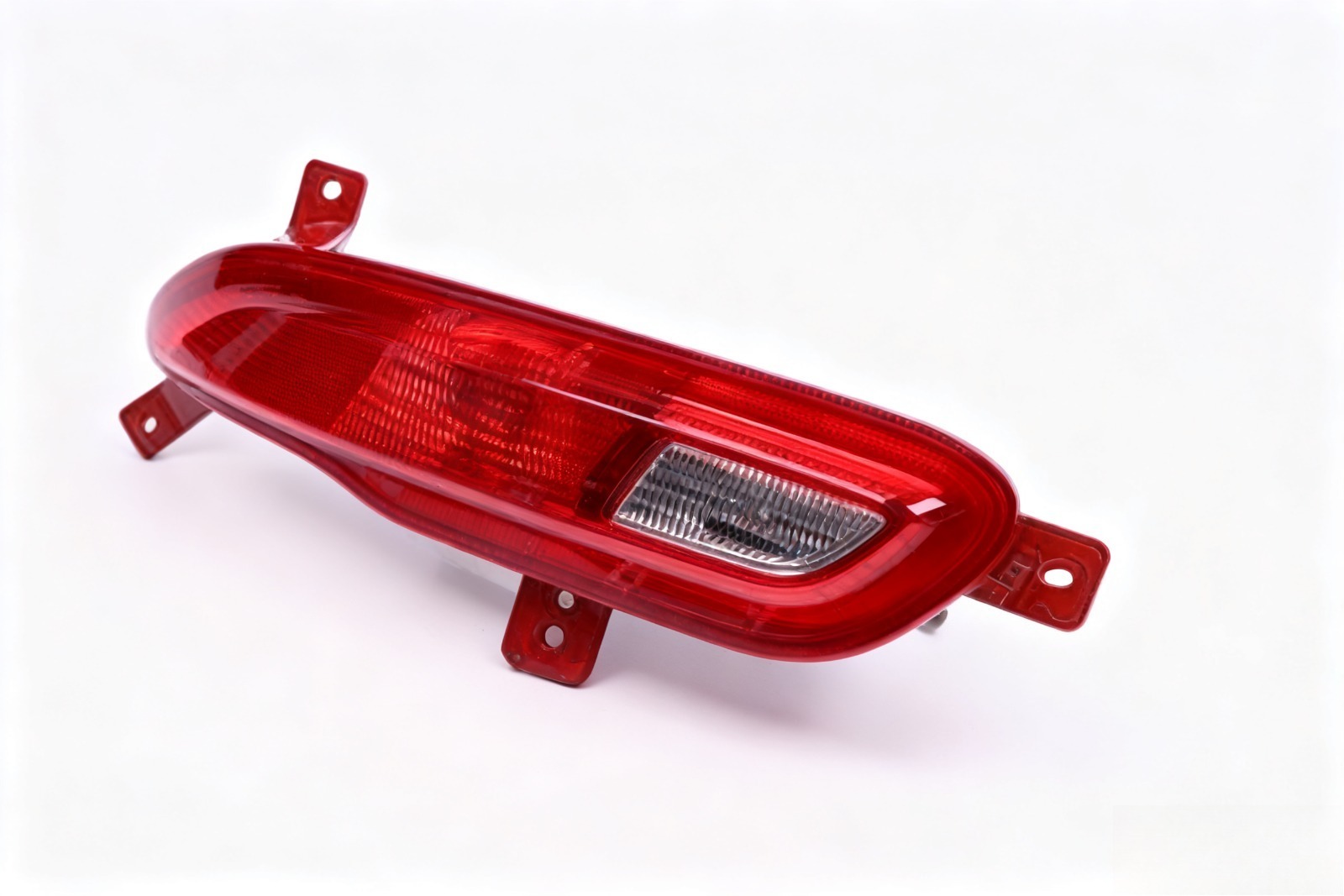 OE：605000282AA 奇瑞 Tiggo 7 Pro 后雾灯 左侧亮起