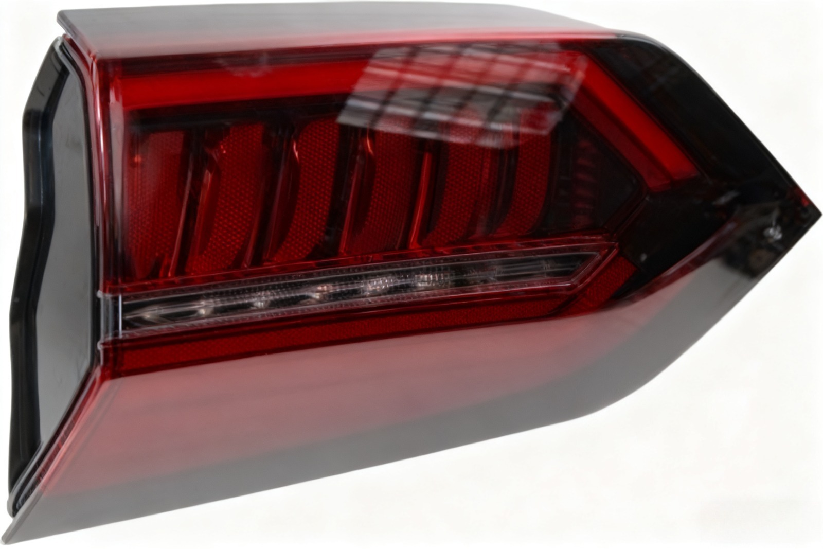 OE：605000239AA 奇瑞 Tiggo 8 Pro 右后侧行李箱盖灯