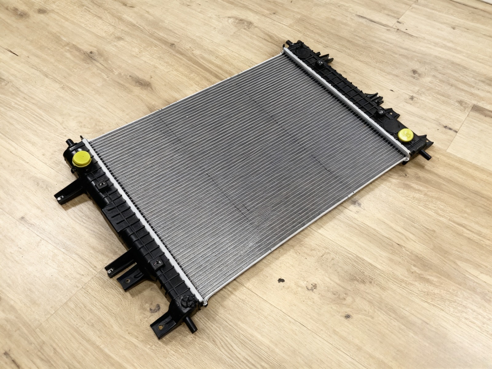 OE：302000760AA，奇瑞 Tiggo 7 Pro 散热器