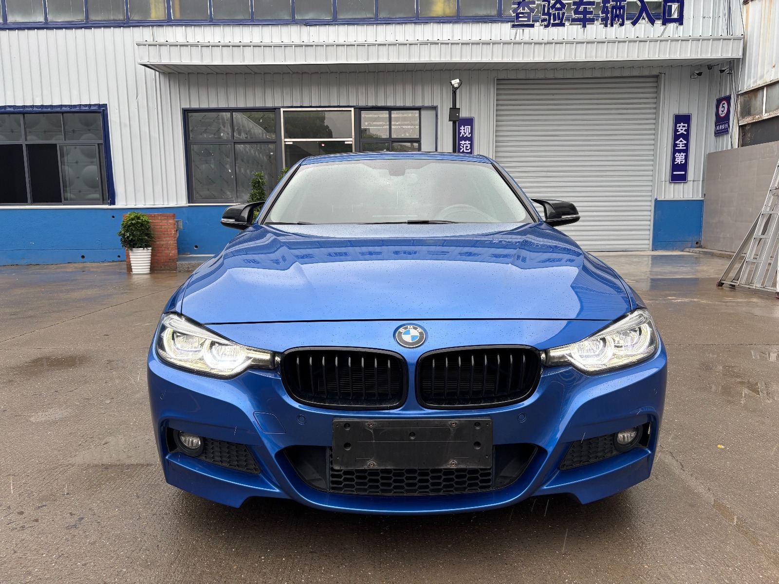 宝马3系 2017款 宝马330Li M运动型,汽油，FOB宁波，最小起订量：3-4-件（一个40-英尺高柜集装箱）（可混合包装），二手车,表显里程：9.00万公里首次上牌时间：2017年05月