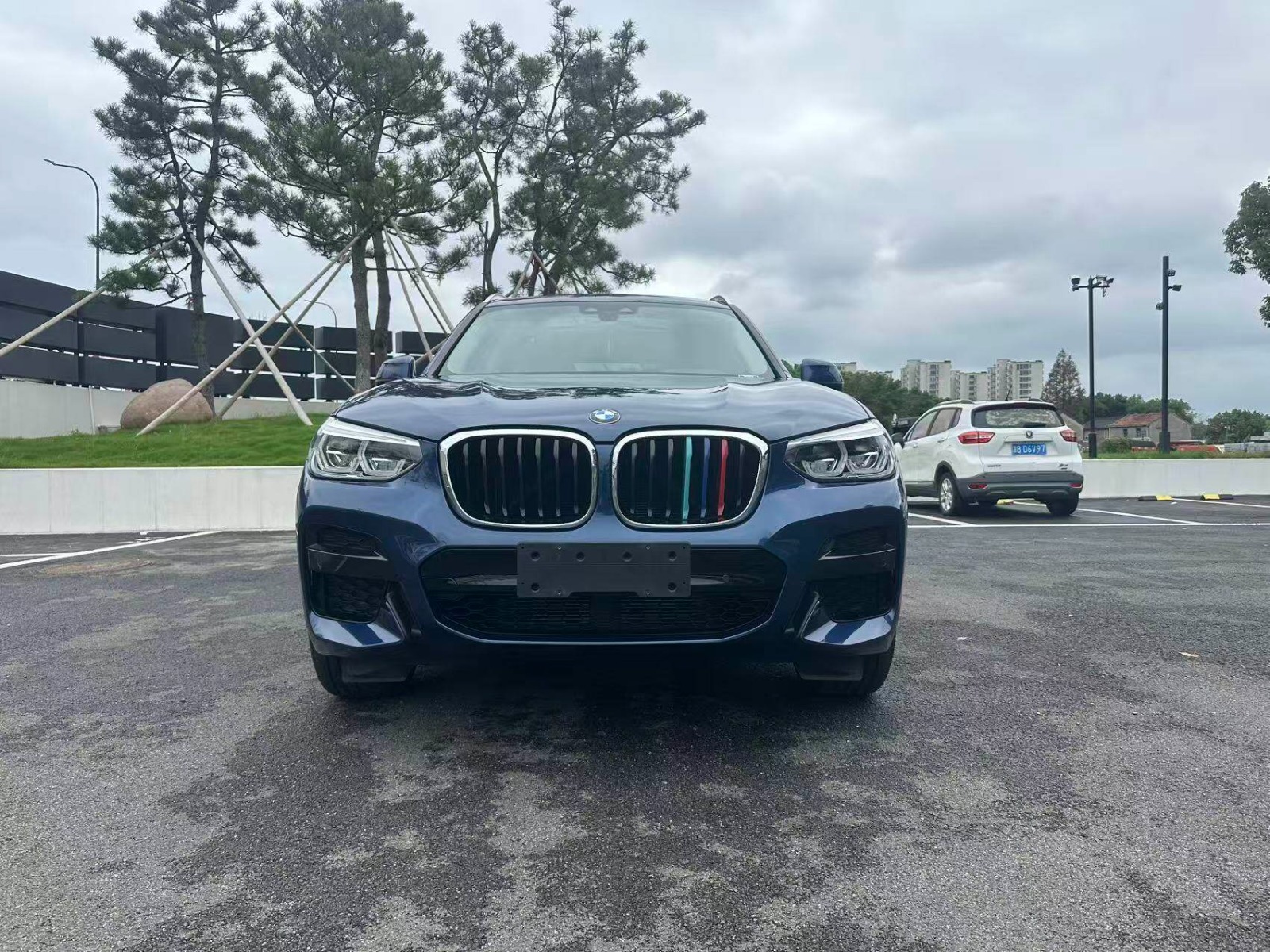 宝马X3 2021款 宝马X3 改款 xDrive25i M运动套装,汽油，FOB宁波，最小起订量：3-4-件（一个40-英尺高柜集装箱）（可混合包装），二手车,表显里程：4.60万公里首次上牌时间：2021年06月