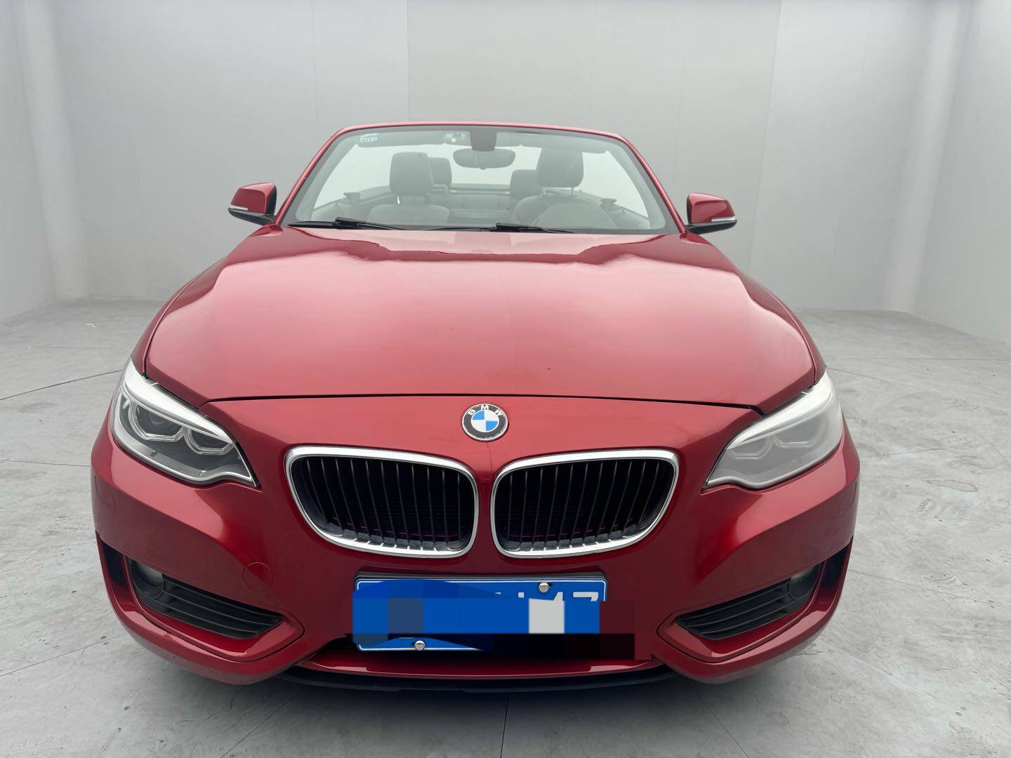 宝马218敞篷,汽油，FOB宁波，最小起订量：3-4-件（一个40-英尺高柜集装箱）（可混合包装），二手车，表显里程：17.00万公里首次上牌时间：2017年02月