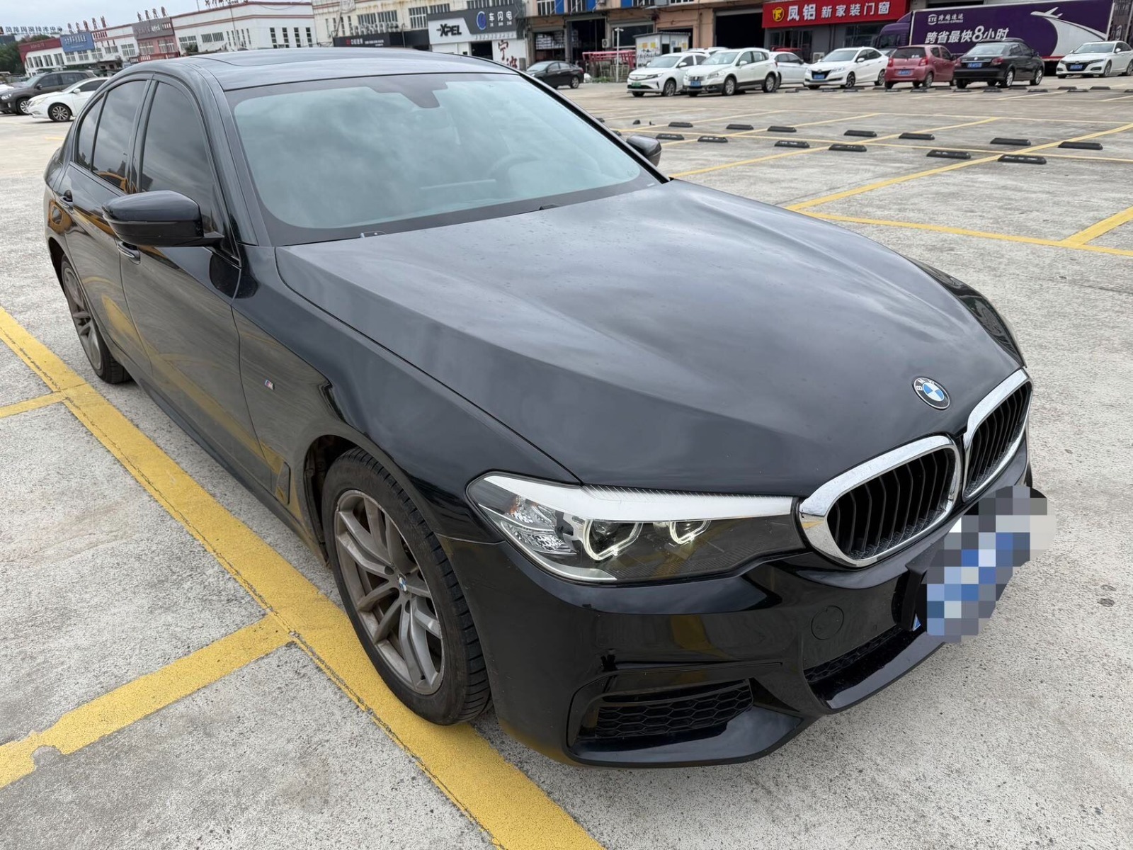 宝马5系 2018款 宝马530Li xDrive M运动套装,汽油，FOB宁波，最小起订量：3-4-件（一个40-英尺高柜集装箱）（可混合包装），二手车,表显里程：15.00万公里首次上牌时间：2018年11月
