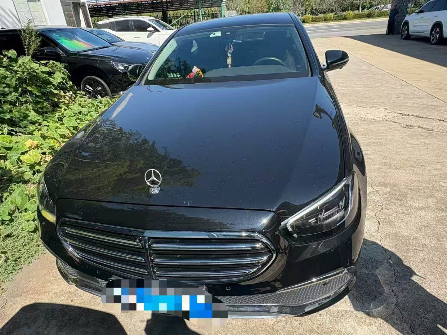Mercedes-Benz E-Class 2023 E300L модный бензин FOB Ningbo, минимальный объем заказа: 3-4 шт (один 40-футовый высокий контейнер) (смешиваемый пакет), подержанный автомобиль