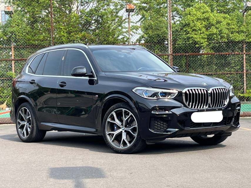 宝马X5 2022款 宝马X5 改款 xDrive 30Li 尊享型M运动套装,汽油，FOB宁波，最小起订量：3-4-件（一个40-英尺高柜集装箱）（可混合包装），二手车,表显里程：8.30万公里首次上牌时间：2022年01月
