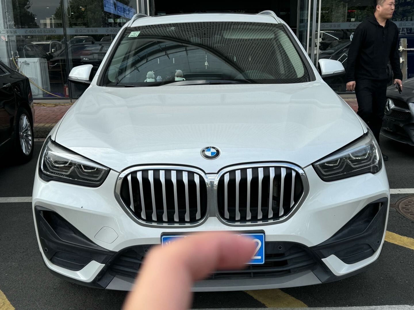 宝马X1 2021款 宝马X1 sDrive25Li 领先型,汽油，FOB宁波，最小起订量：3-4-件（一个40-英尺高柜集装箱）（可混合包装），二手车,表显里程：8.00万公里首次上牌时间：2021年01月