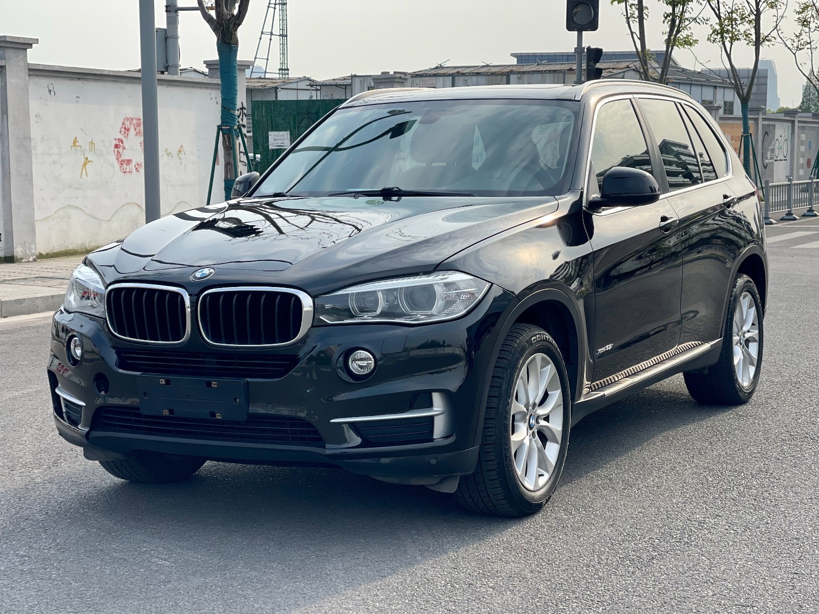 宝马X5 2014款 进口宝马X5 xDrive35i 典雅型,汽油，FOB宁波，最小起订量：3-4-件（一个40-英尺高柜集装箱）（可混合包装），二手车,表显里程：13.00万公里首次上牌时间：2014年08月