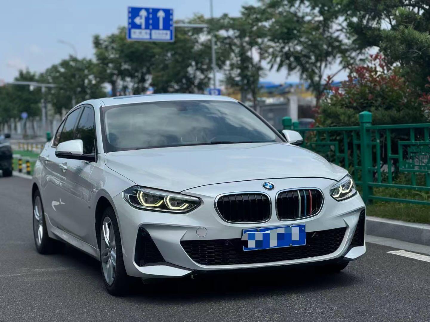 宝马1系 2019款 宝马118i M运动套装,汽油，FOB宁波，最小起订量：3-4-件（一个40-英尺高柜集装箱）（可混合包装），二手车,表显里程：9.00万公里首次上牌时间：2020年08月