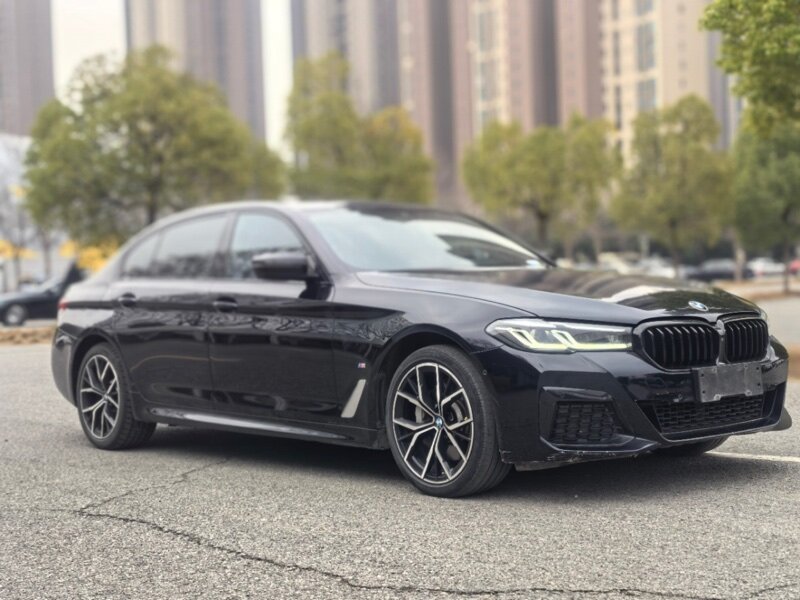 宝马5系 2021款 宝马530Li 尊享型 M运动套装,汽油，FOB宁波，最小起订量：3-4-件（一个40-英尺高柜集装箱）（可混合包装），二手车,表显里程：5.00万公里首次上牌时间：2021年09月