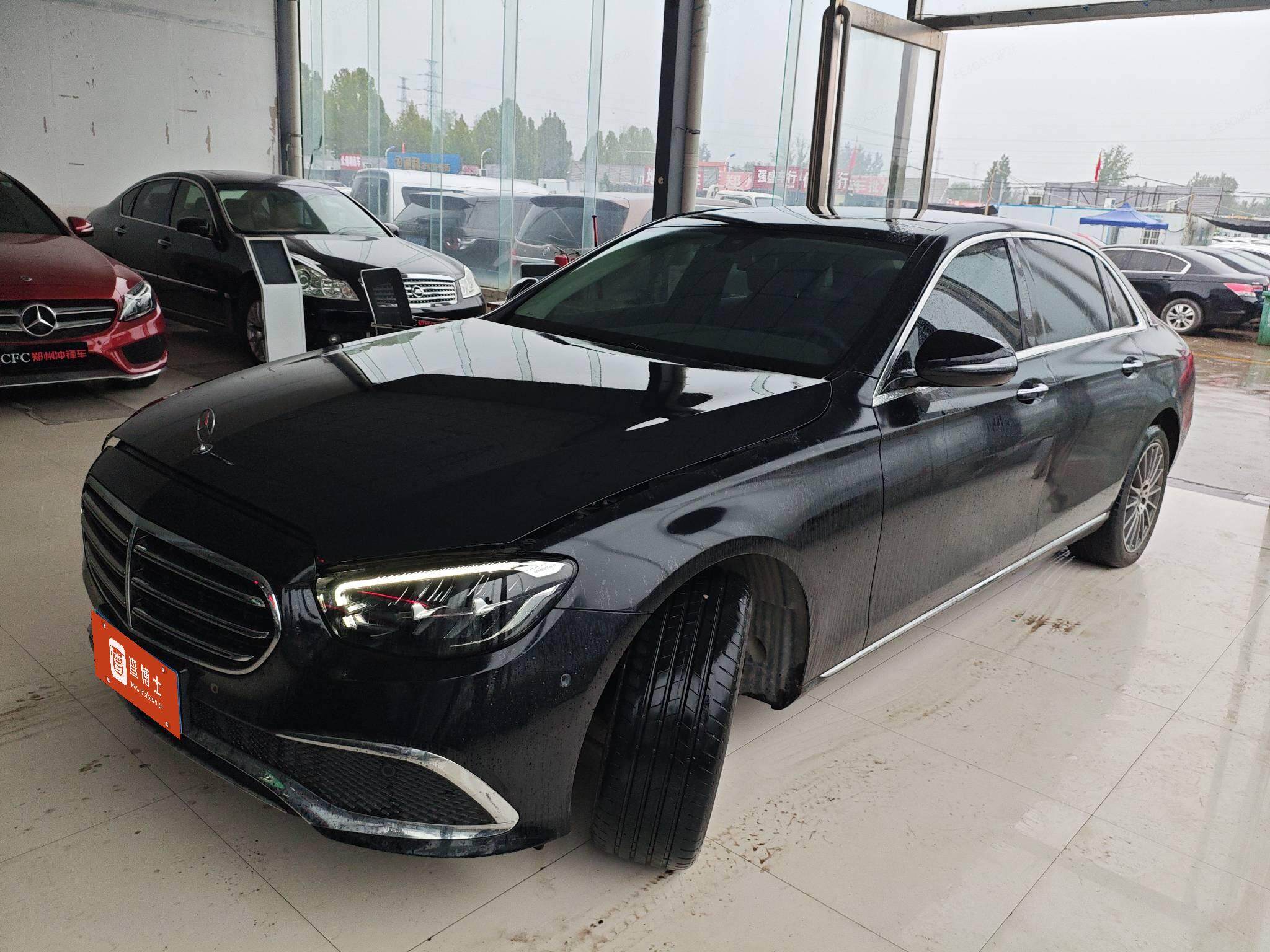Mercedes-Benz E-Class 2023 модель E260L спортивный бензин FOB Ningbo, минимальный объем заказа: 3-4 шт. (один 40-футовый контейнер с высоким шкафом) (смешиваемая упаковка), подержанный автомобиль