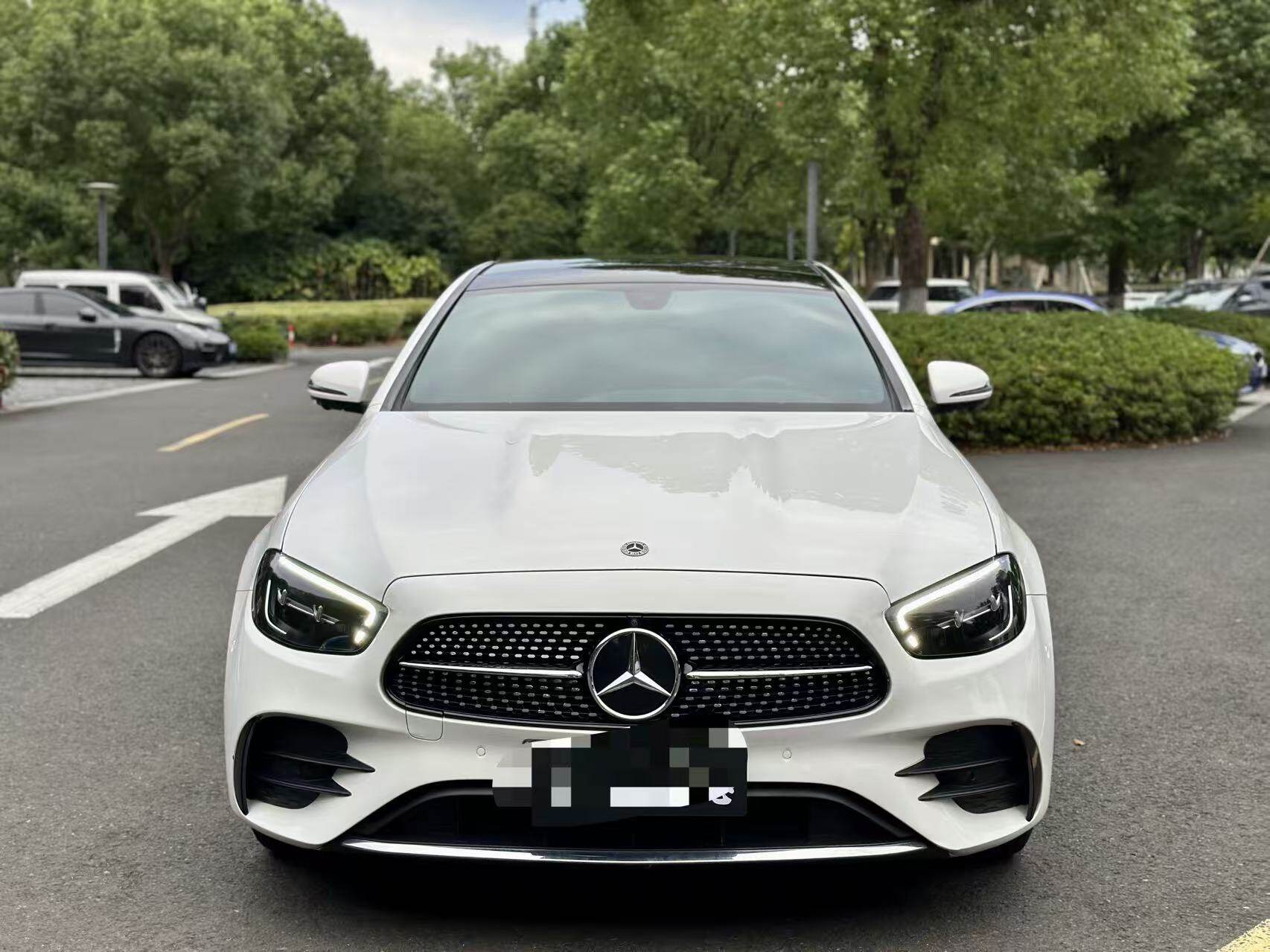 奔驰E级 2023款E300 L豪华型 汽油 FOB宁波，最小起订量：3-4 件（一个40 英尺高柜集装箱）（可混合包装），二手车