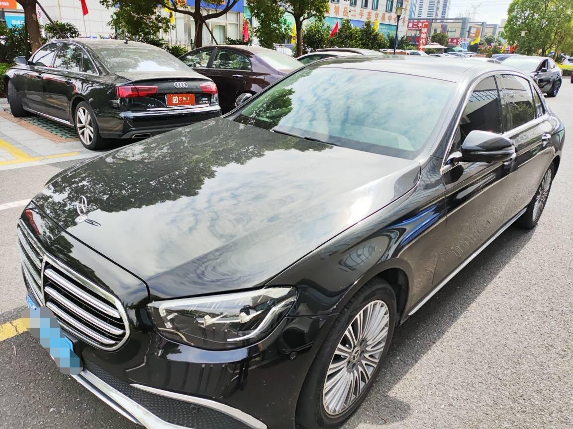 奔驰E级 2021款E300L时尚型 汽油 FOB宁波，最小起订量：3-4 件（一个40 英尺高柜集装箱）（可混合包装），二手车