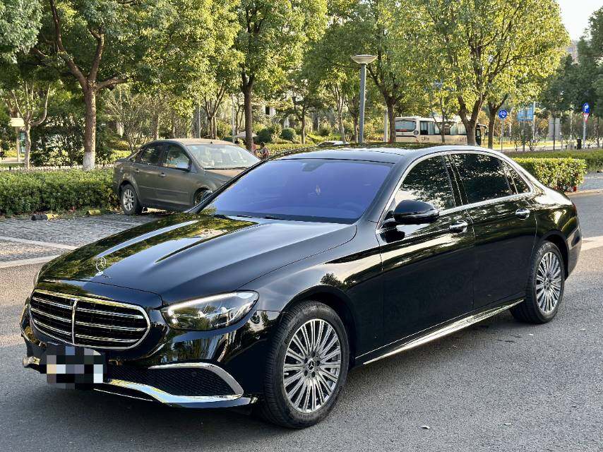 Mercedes-Benz E-Class 2022 реконструирован на три E300L роскошный бензин FOB Ningbo, минимальный объем заказа: 3-4 шт. (один 40-футовый контейнер с высоким шкафом) (смешиваемая упаковка), подержанный автомобиль