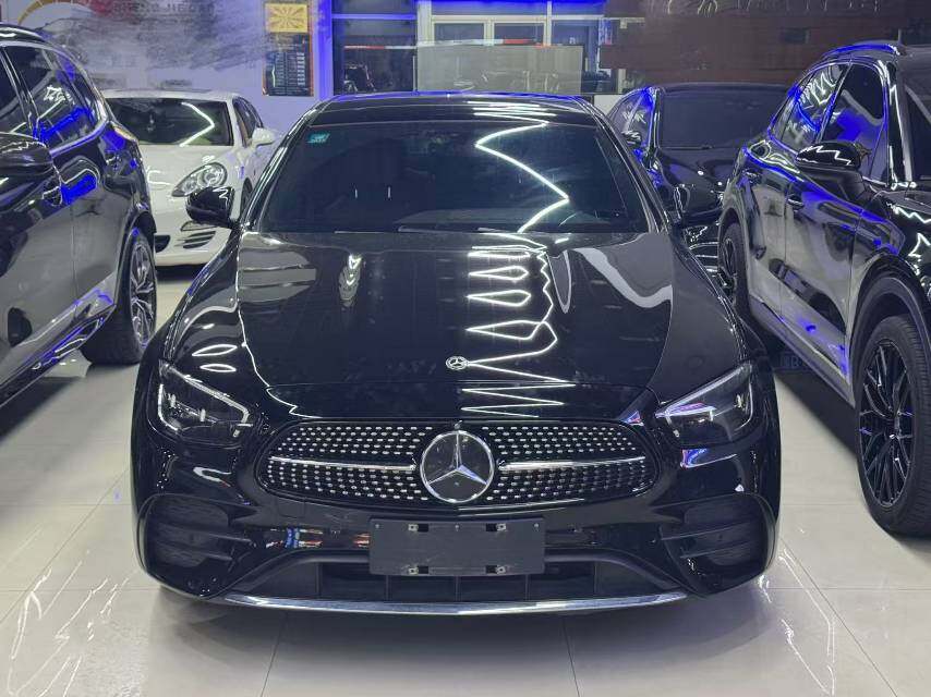 奔驰E级 2021款E300L时尚型 汽油 FOB宁波，最小起订量：3-4 件（一个40 英尺高柜集装箱）（可混合包装），二手车