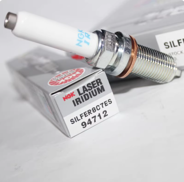 Содержит 4 шт. в коробке(94712) SILFER8C7ES оригинальная свеча зажигания NGK